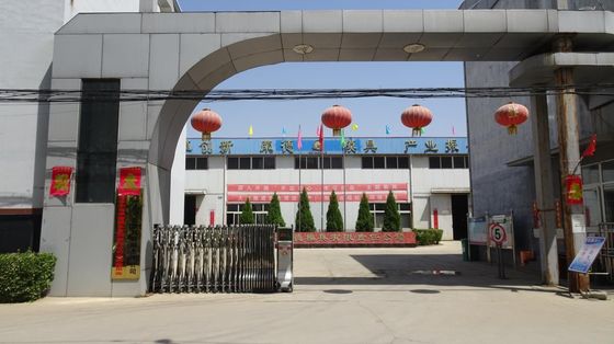 사용자 정의 주사 주사 폼 및 제품 그리고 풍부한 경험의 장점과 알루미늄 재료와 경험의 년