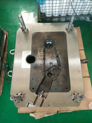 고밀도 알루미늄 제품 제조용 알루미늄 도어 발사 폼